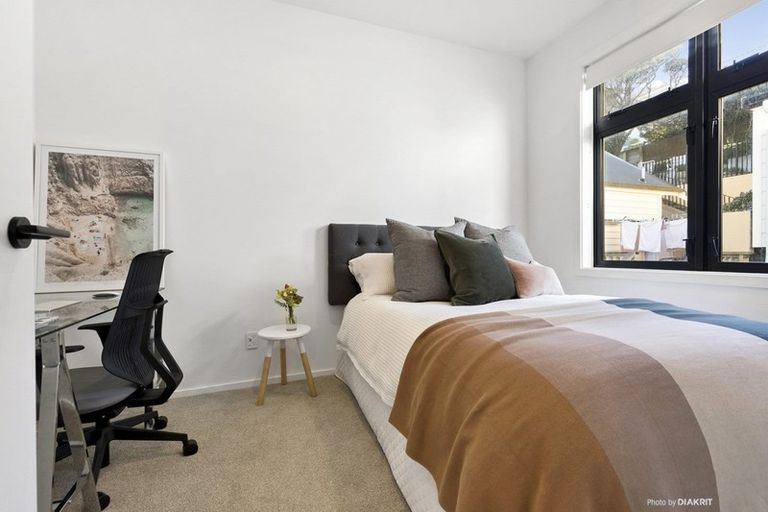 Photo of property in 12 Earls Terrace, Mount Victoria, Wellington, 6011