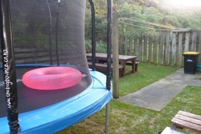 Photo of property in 12 Duggan Place, Johnsonville, Wellington, 6037