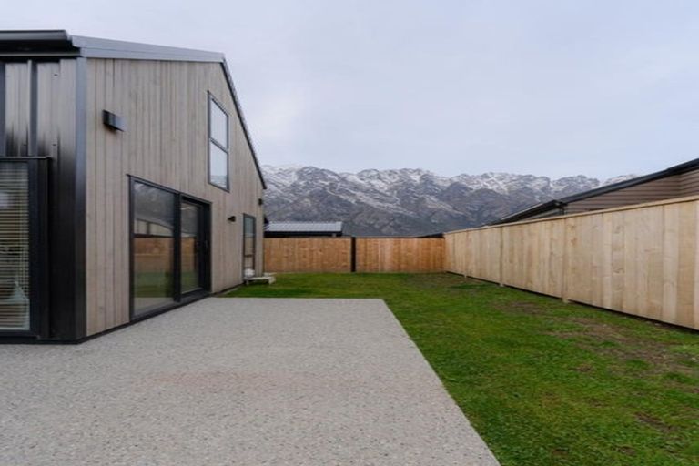 Photo of property in 43 Barn Road, Jacks Point, 9371