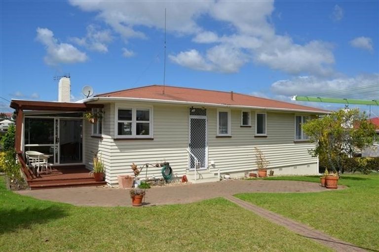 Photo of property in 6 Kingswood Road, Brookfield, Tauranga, 3110