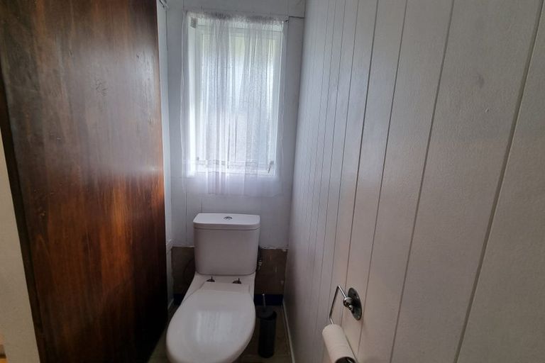 Photo of property in 45 Hobsonville Road, West Harbour, Auckland, 0618