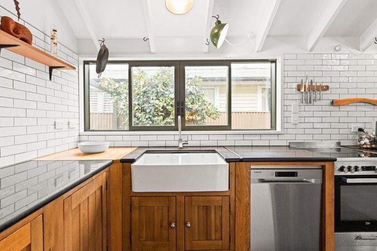 Photo of property in 69 Lipscombe Crescent, Havelock North, 4130