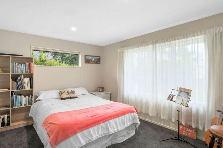 Photo of property in 16d Waitikiri Drive, Parklands, Christchurch, 8083