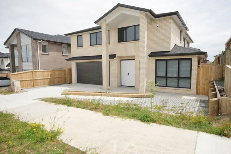 Photo of property in 13 Bruckless Drive, Flat Bush, Auckland, 2019