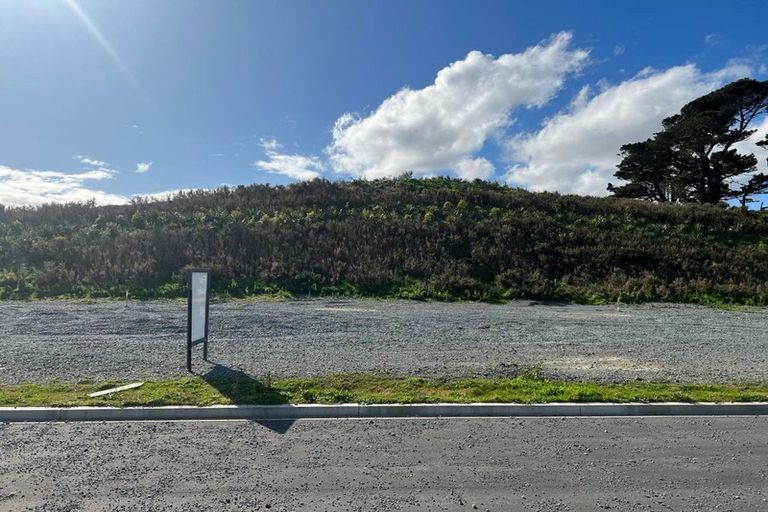 Photo of property in 7 Paul Adams Way, Aotea, 5024