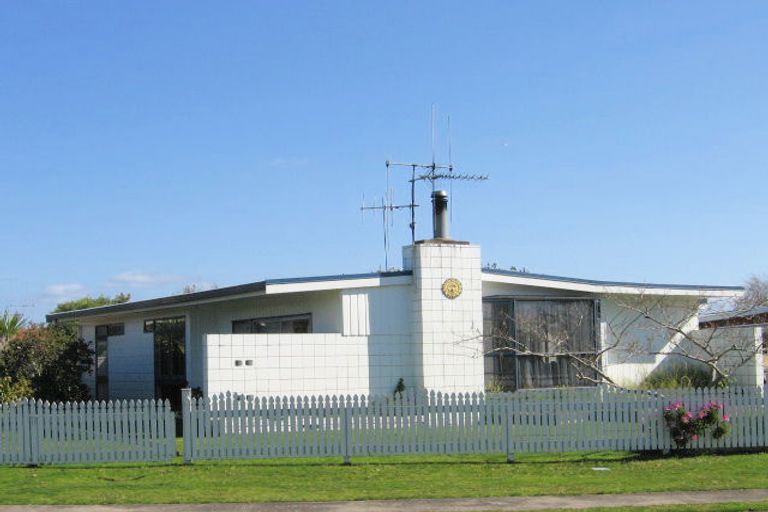 Photo of property in 8 Farm Street, Mount Maunganui, 3116