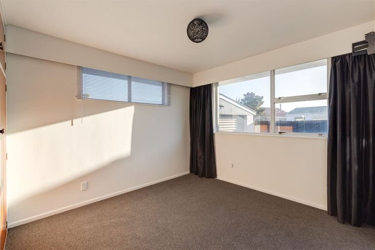 Photo of property in 6 Besant Place, Avondale, Christchurch, 8061