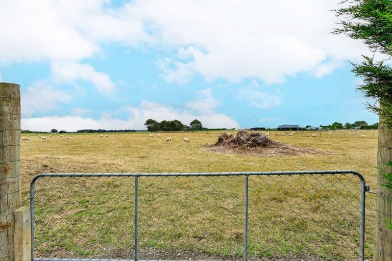 Photo of property in 15 Weir Road, Waianiwa, Invercargill, 9874