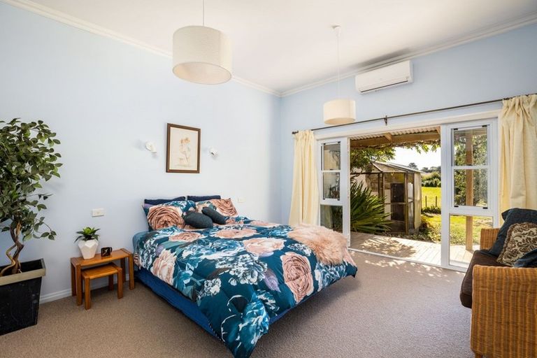 Photo of property in 46 Takiroa Street, Urenui, 4375