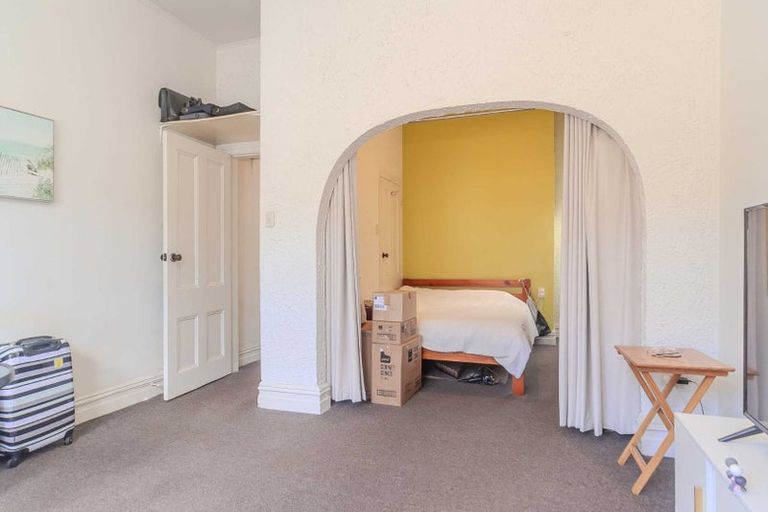 Photo of property in 10 Porritt Avenue, Mount Victoria, Wellington, 6011