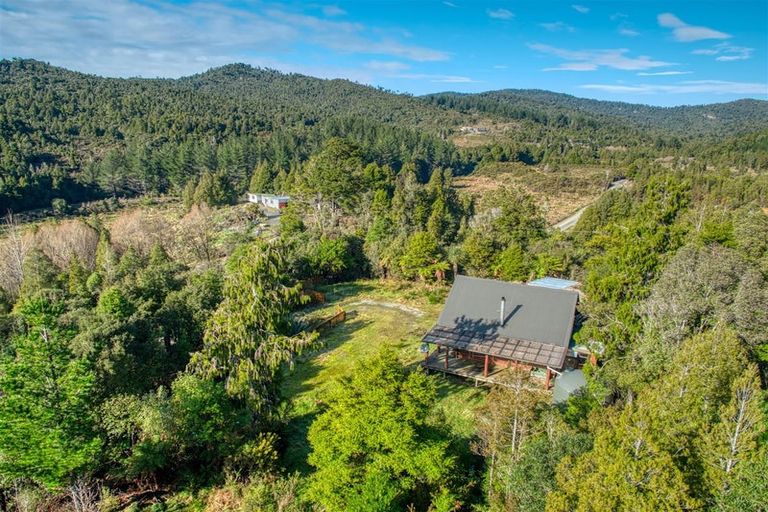 Photo of property in 260 Omoto Valley Road, Kaiata, Greymouth, 7805
