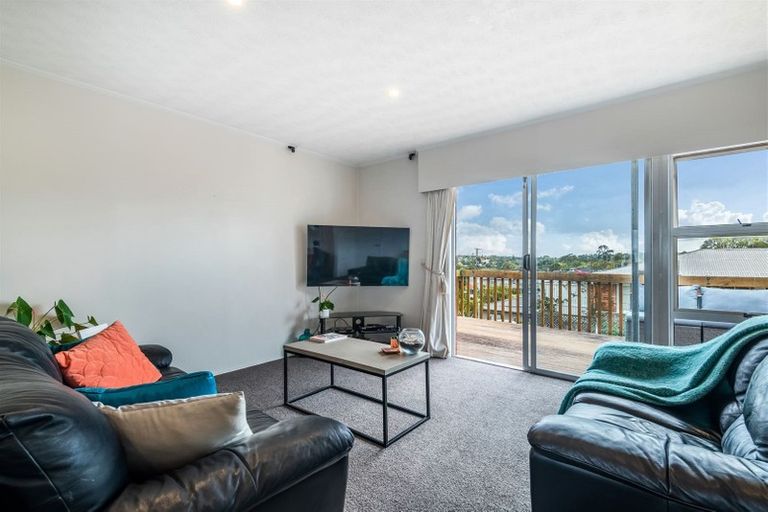 Photo of property in 2/70 Beresford Street, Bayswater, Auckland, 0622