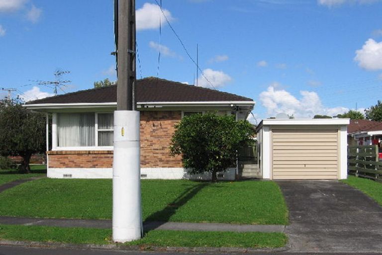 Photo of property in 1/32 Dale Crescent, Pakuranga, Auckland, 2010