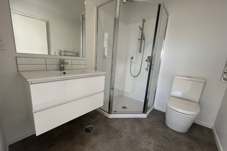 Photo of property in 4/28 Westgate Drive, Westgate, Auckland, 0614