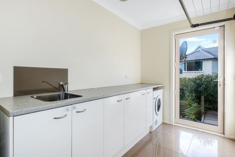 Photo of property in 13 Kepler Way, Aotea, Porirua, 5024