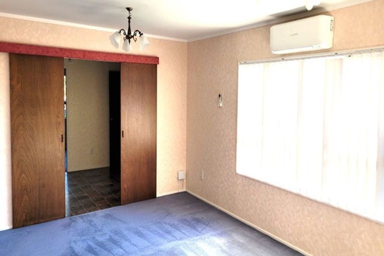 Photo of property in 17 Awanui Drive, Waikanae, 5036