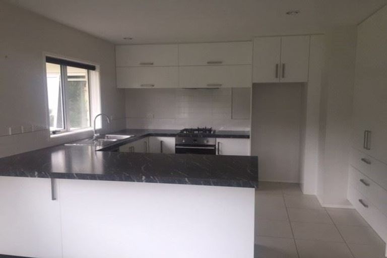 Photo of property in 15a Caldera Close, Pyes Pa, Tauranga, 3112