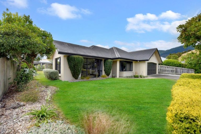 Photo of property in 9 Ashdonleigh Grove, Stoke, Nelson, 7011