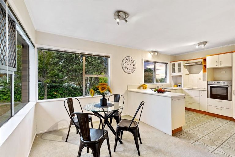 Photo of property in 57 Rehia Road, Massey, Auckland, 0614