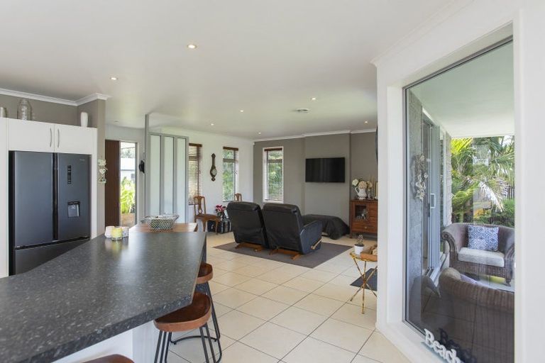 Photo of property in 13 Parkview Place, Riverdale, Gisborne, 4010