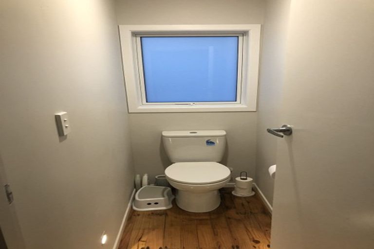 Photo of property in 58 Saffron Street, Birkdale, Auckland, 0626