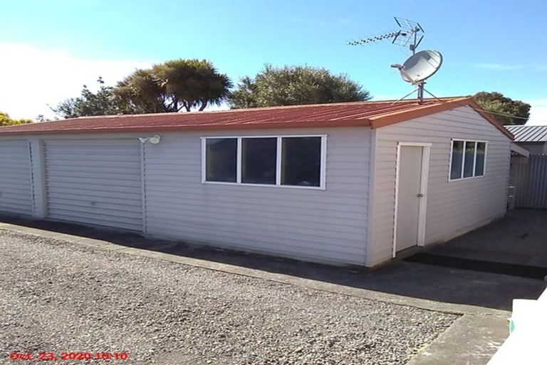 Photo of property in 19 Cologne Street, Martinborough, 5711