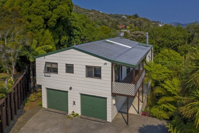 Photo of property in 4 Puriri Place, Whitianga, 3510