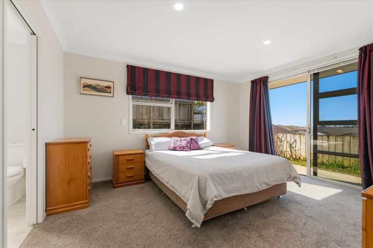 Photo of property in 16 Vantage Place, Omokoroa, 3114