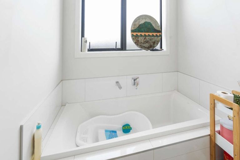 Photo of property in 10 Foley Grove, Pyes Pa, Tauranga, 3110