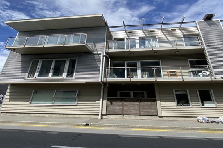 Photo of property in 41 Home Street, Mount Victoria, Wellington, 6011