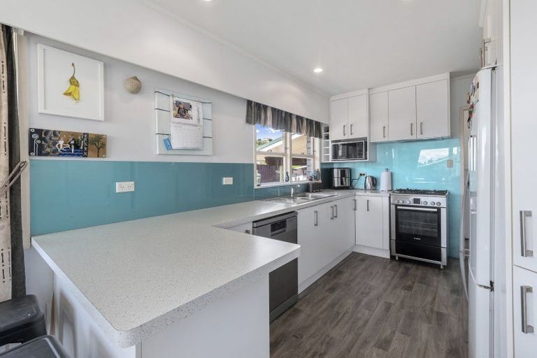 Photo of property in 394 Ngatai Road, Bellevue, Tauranga, 3110