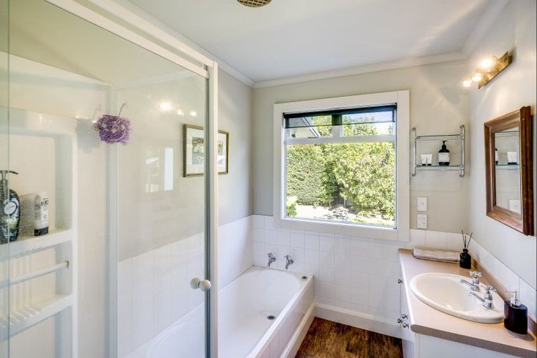 Photo of property in 64 Simla Avenue, Havelock North, 4130