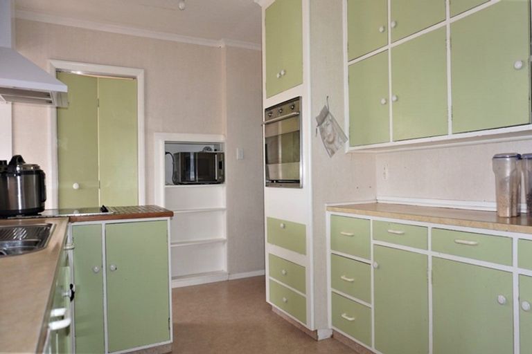 Photo of property in 52 Trafalgar Street, Levin, 5510