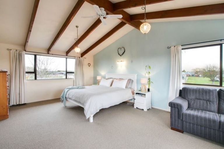 Photo of property in 3 Spriggs Crescent, Greenmeadows, Napier, 4112