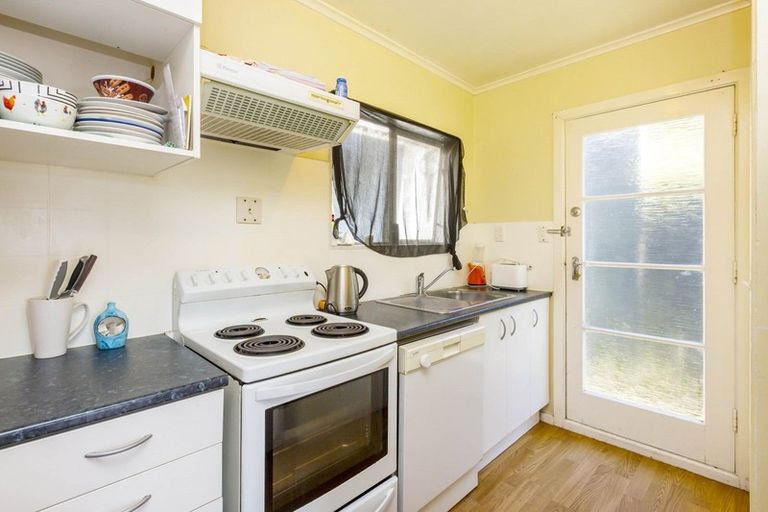 Photo of property in 99a Bird Grove, Stokes Valley, Lower Hutt, 5019