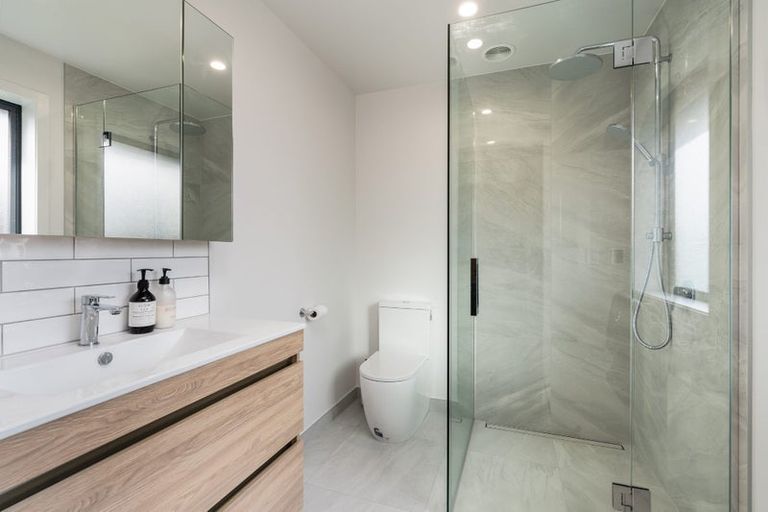 Photo of property in 2 Margate Street, Waihola, Milton, 9073