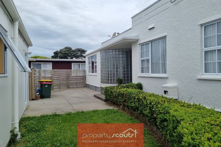 Photo of property in 175a Tukapa Street, Westown, New Plymouth, 4310