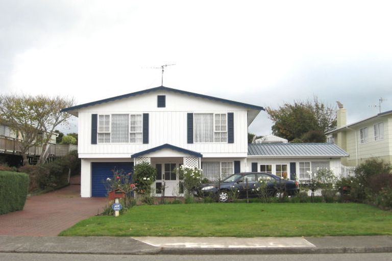 Photo of property in 87 Hillcrest Road, Raumati Beach, Paraparaumu, 5032