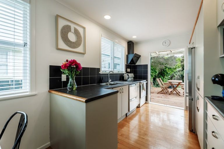 Photo of property in 13 Matapouri Road, Mangere Bridge, Auckland, 2022