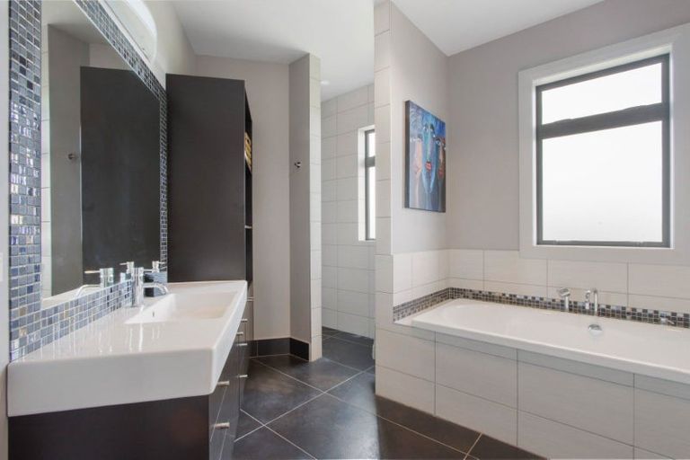 Photo of property in 300 Ongare Point Road, Tahawai, Katikati, 3170