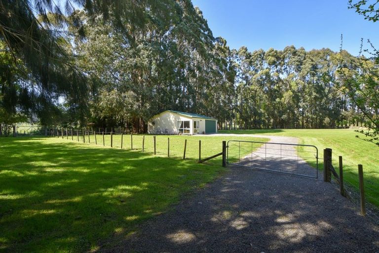 Photo of property in 1049 Longbush Road, Longbush, Masterton, 5884