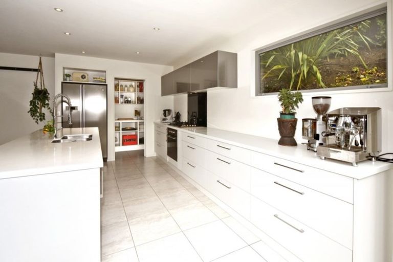 Photo of property in 3 Maurice Knowles Lane, Cashmere, Christchurch, 8022