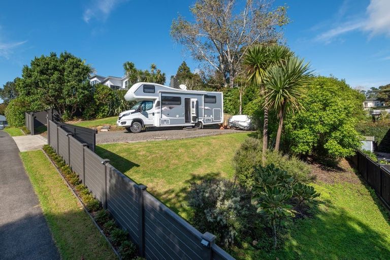 Photo of property in 2 Pounamu Avenue, Greenhithe, Auckland, 0632