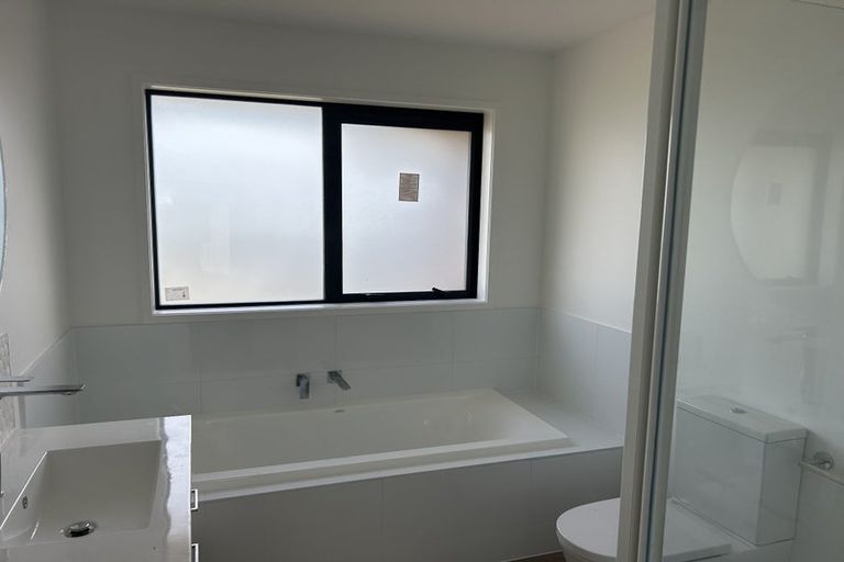 Photo of property in 72 Turuturu Road, Hawera, 4674