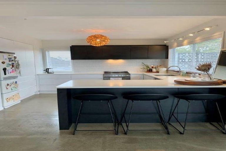 Photo of property in 1/23 Hart Road, Hauraki, Auckland, 0622