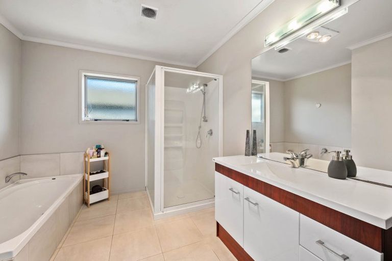 Photo of property in 94 Basley Road, Owhata, Rotorua, 3010