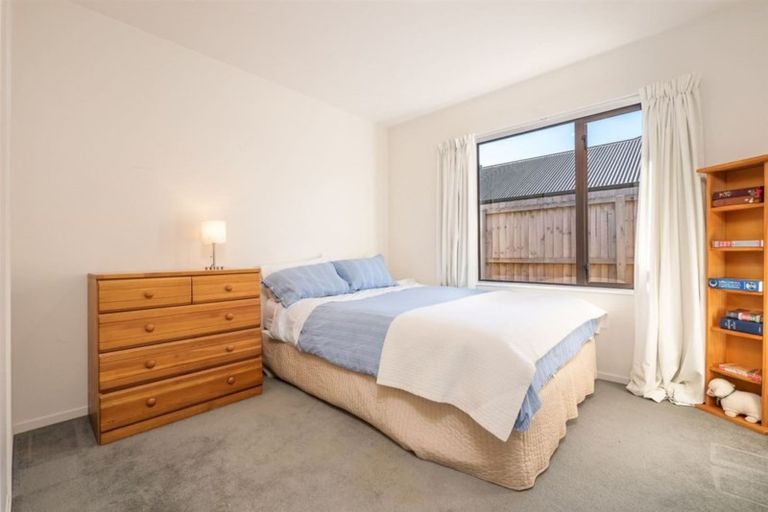 Photo of property in 32a Farquhars Road, Redwood, Christchurch, 8051