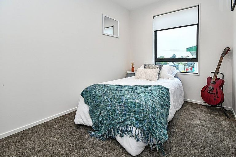 Photo of property in 69c Astley Avenue, New Lynn, Auckland, 0600