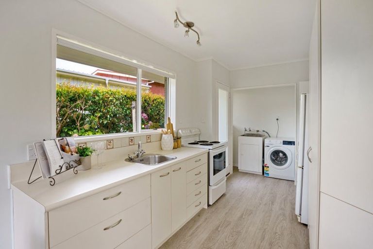 Photo of property in 49b Ngaio Road, Waikanae, 5036