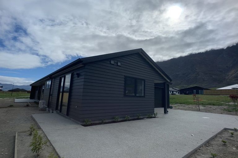 Photo of property in 10b Leicester Street, Picton, 7220